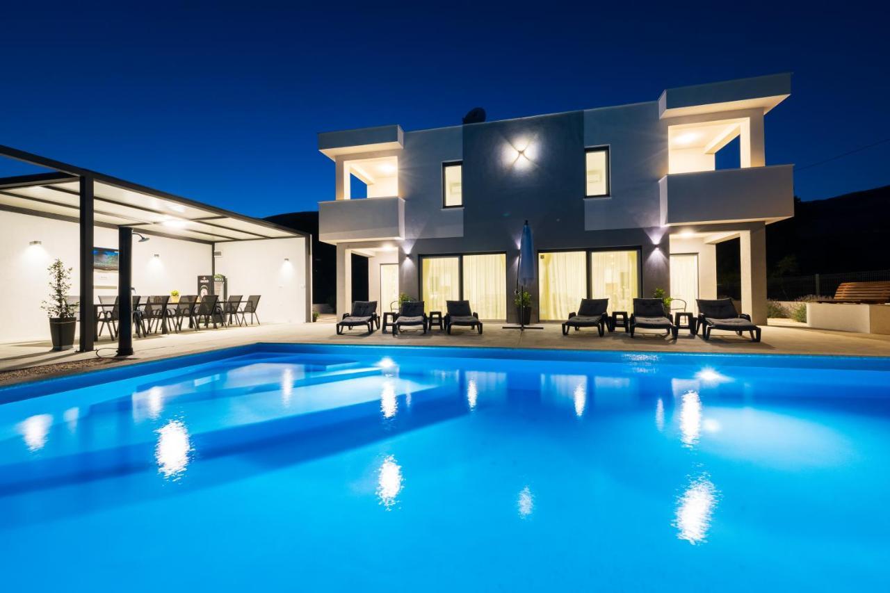 Villa Sky - Heating Pool Kastel Novi ภายนอก รูปภาพ