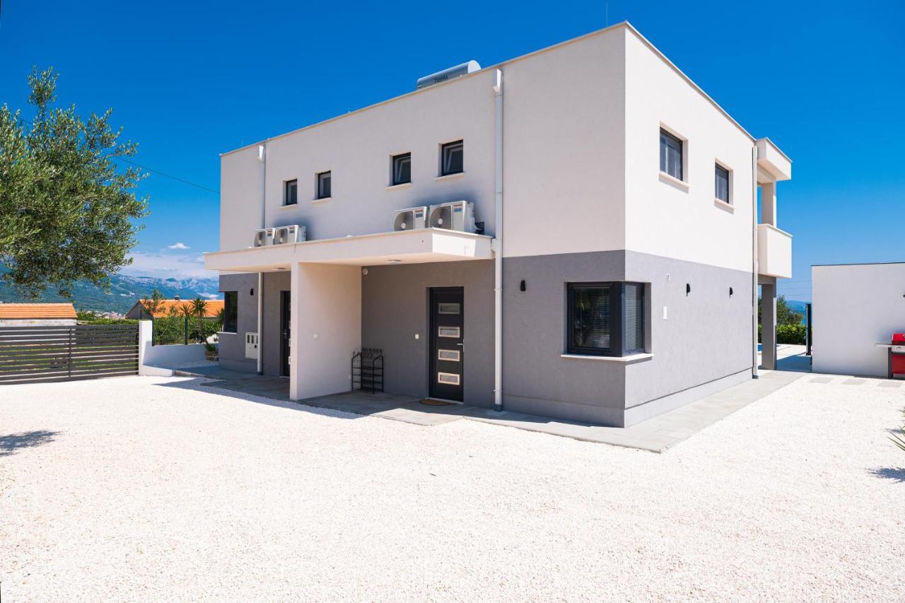 Villa Sky - Heating Pool Kastel Novi ภายนอก รูปภาพ
