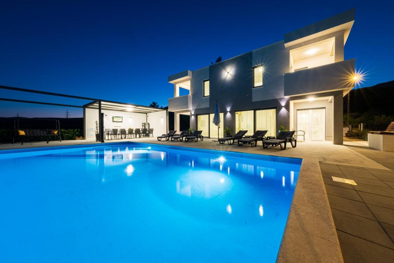 Villa Sky - Heating Pool Kastel Novi ภายนอก รูปภาพ