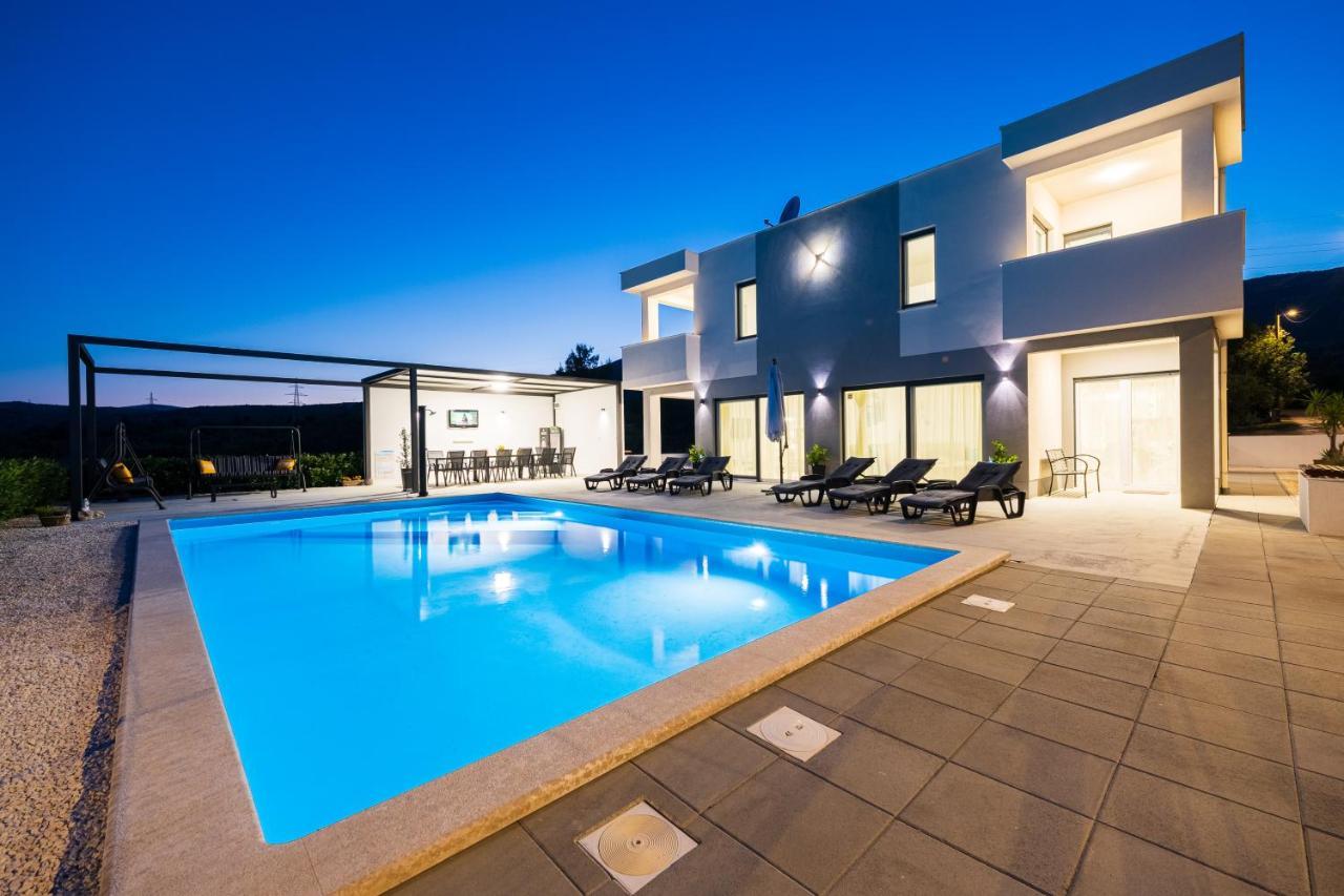 Villa Sky - Heating Pool Kastel Novi ภายนอก รูปภาพ