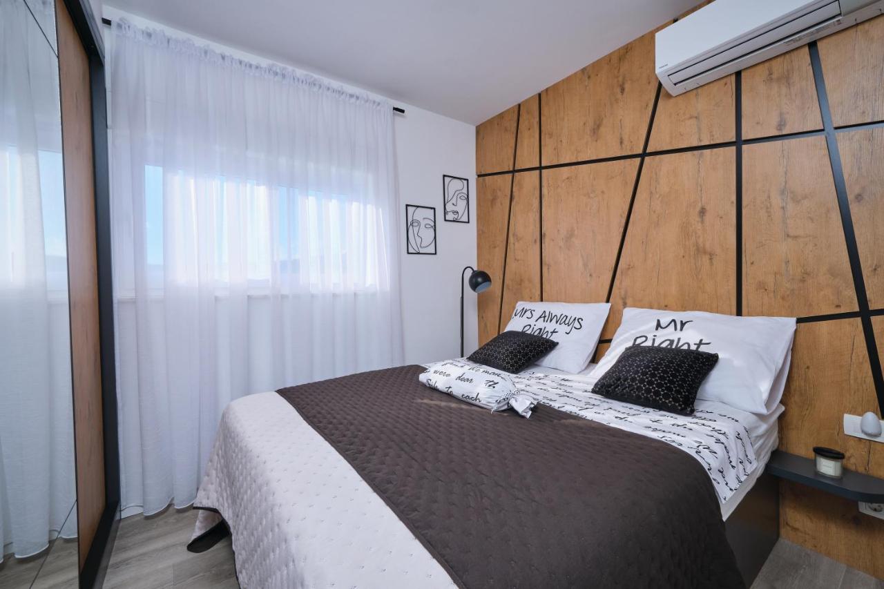 Villa Sky - Heating Pool Kastel Novi ภายนอก รูปภาพ