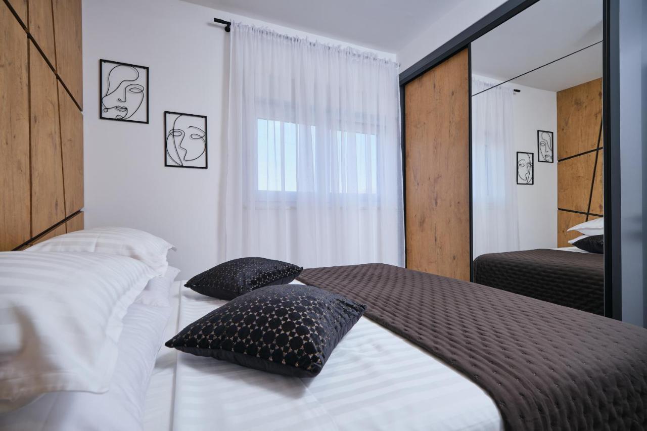 Villa Sky - Heating Pool Kastel Novi ภายนอก รูปภาพ