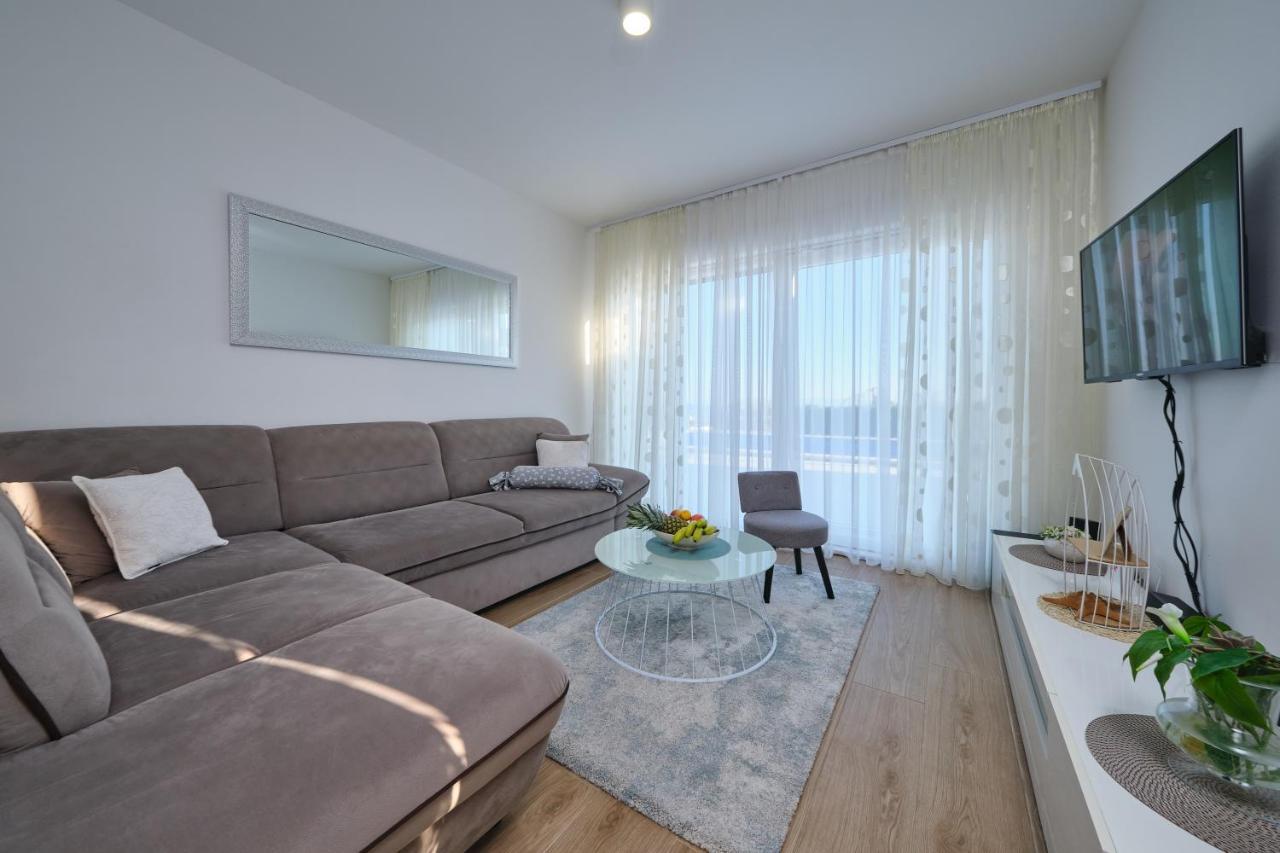 Villa Sky - Heating Pool Kastel Novi ภายนอก รูปภาพ