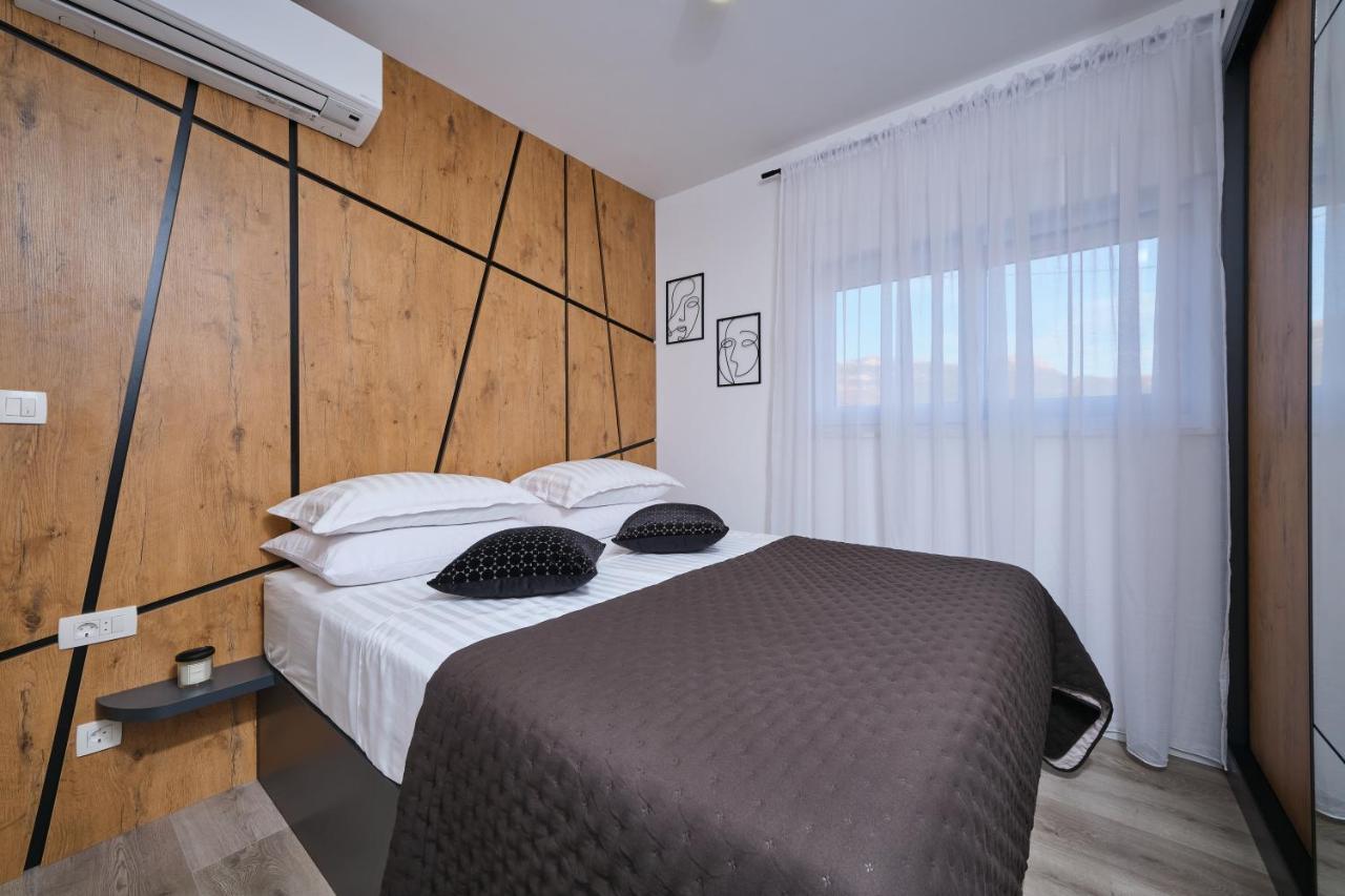 Villa Sky - Heating Pool Kastel Novi ภายนอก รูปภาพ