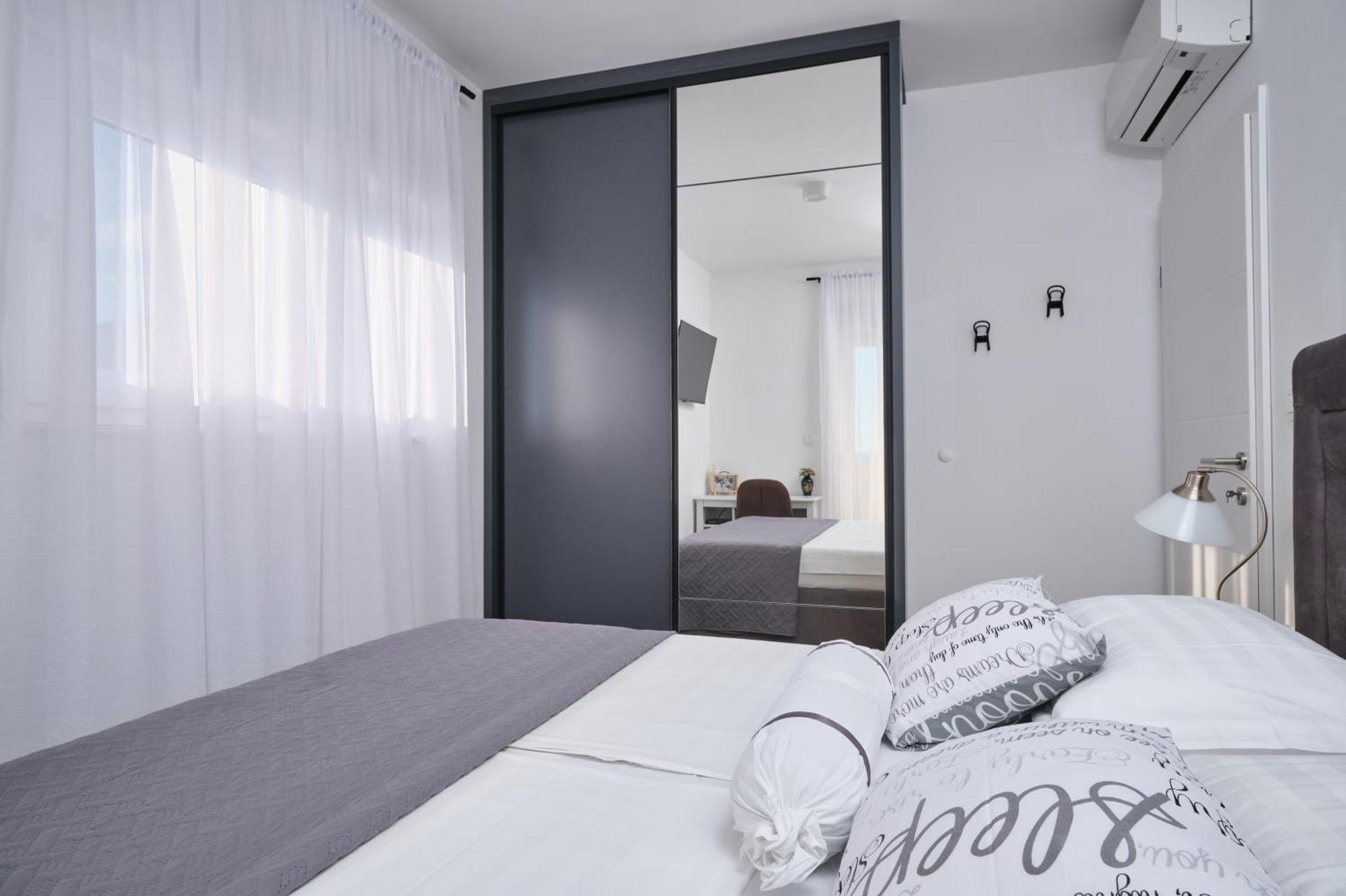 Villa Sky - Heating Pool Kastel Novi ภายนอก รูปภาพ
