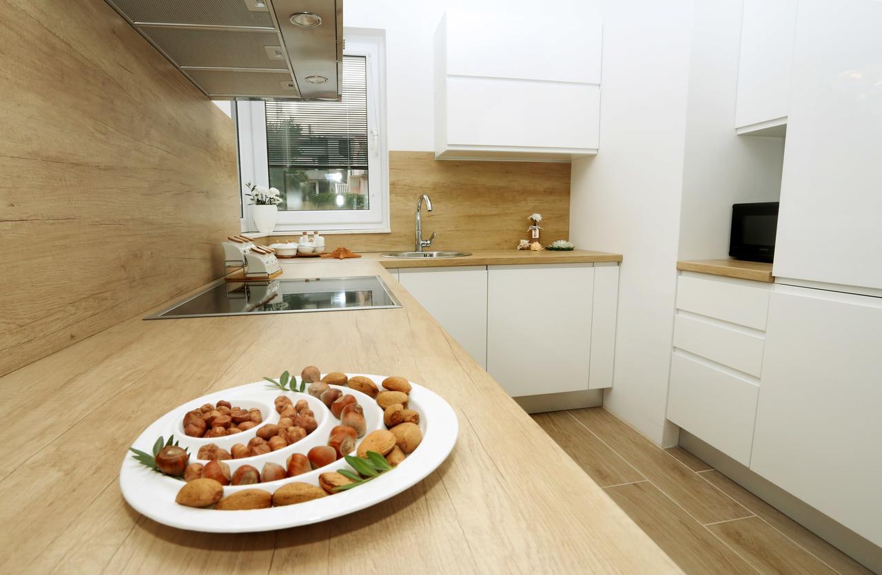 Villa Sky - Heating Pool Kastel Novi ภายนอก รูปภาพ