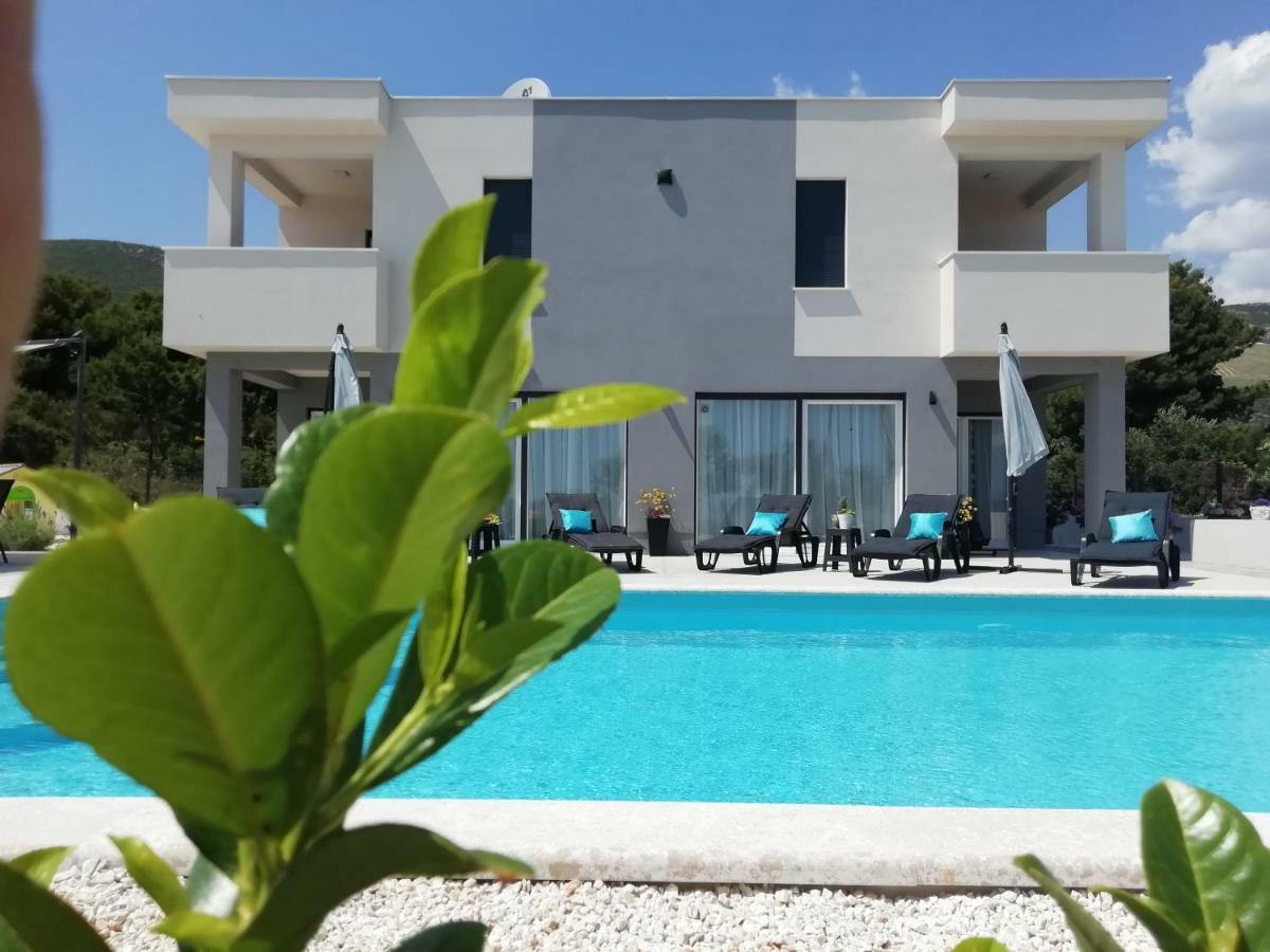 Villa Sky - Heating Pool Kastel Novi ภายนอก รูปภาพ